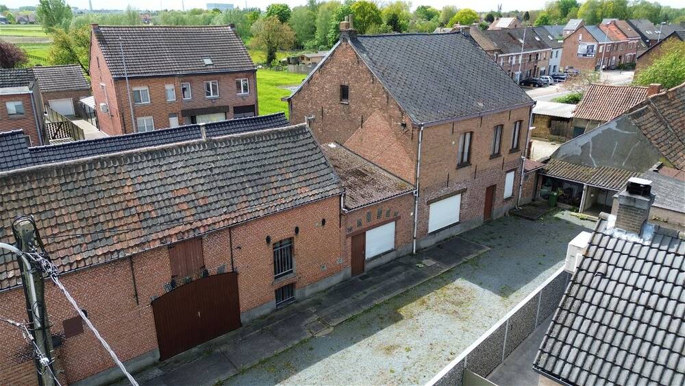 Huis te  koop in Baasrode 9200 350000.00€ 6 slaapkamers 333.00m² - Zoekertje 91323