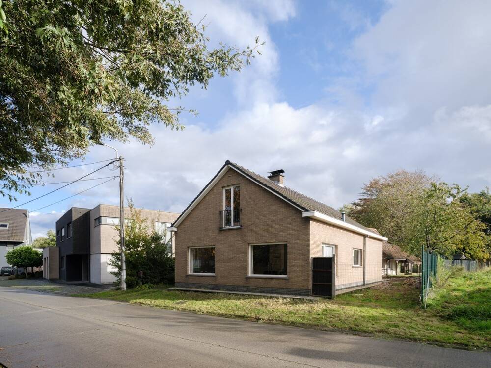 Villa te  koop in Drongen 9031 435000.00€ 3 slaapkamers m² - Zoekertje 278696