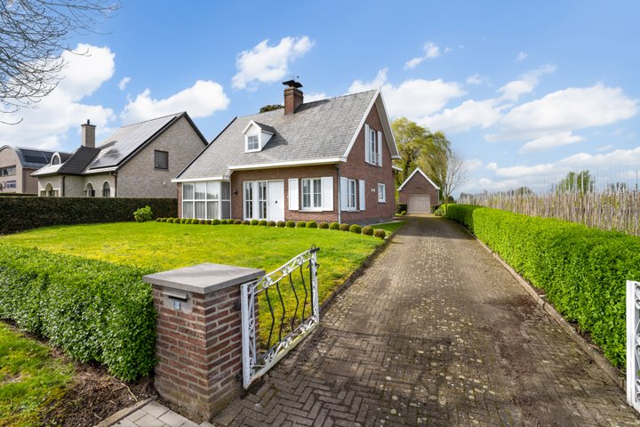 Huis te  koop in Laarne 9270 419000.00€ 4 slaapkamers 240.00m² - Zoekertje 91772