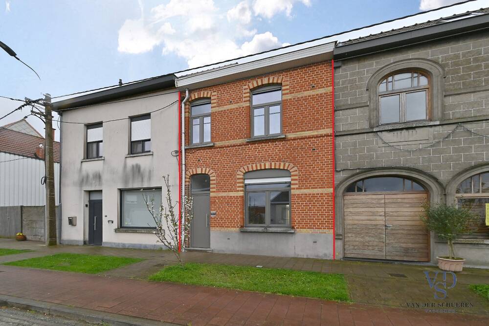 Huis te  koop in Zwijnaarde 9052 365000.00€ 3 slaapkamers 163.00m² - Zoekertje 278908