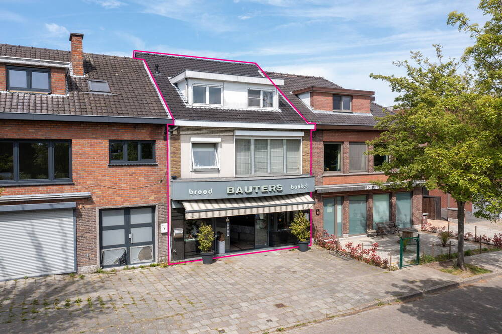 Mixgebouw te  koop in Mariakerke 9030 475000.00€  slaapkamers 259.00m² - Zoekertje 279090