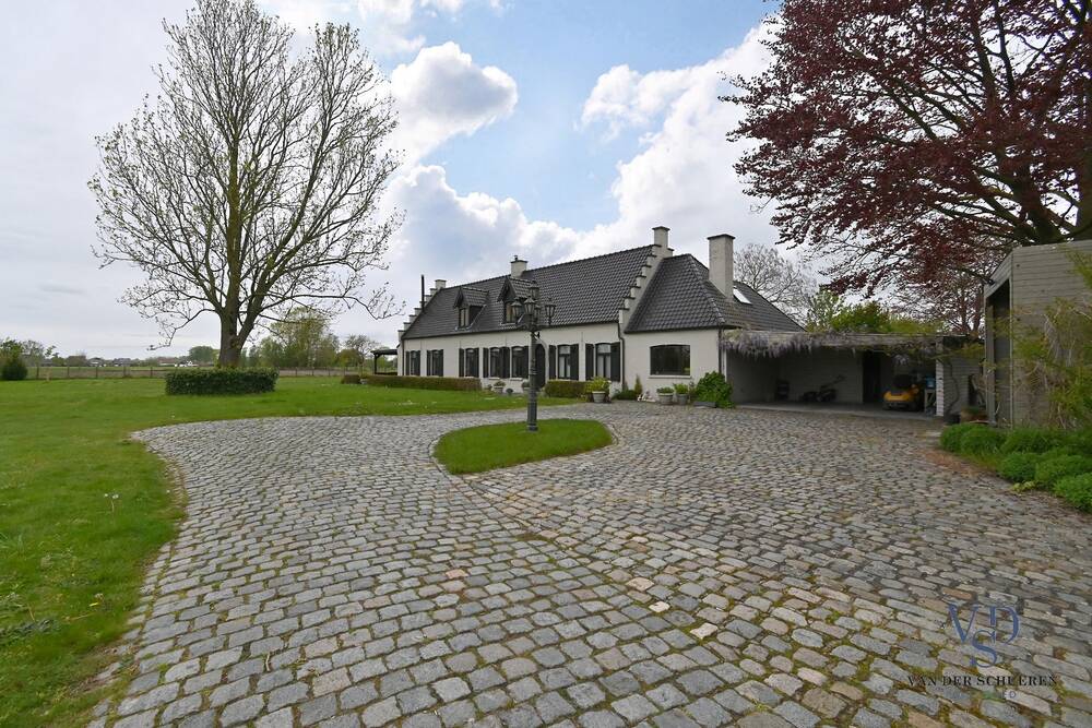 Huis te  koop in Asper 9890 758000.00€ 4 slaapkamers 226.00m² - Zoekertje 279047