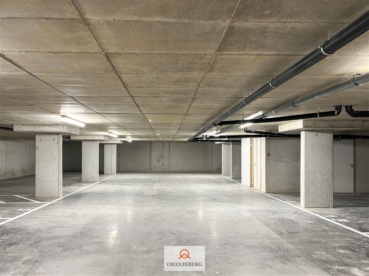 Parking & garage te  koop in Lovendegem 9920 22500.00€  slaapkamers m² - Zoekertje 92233