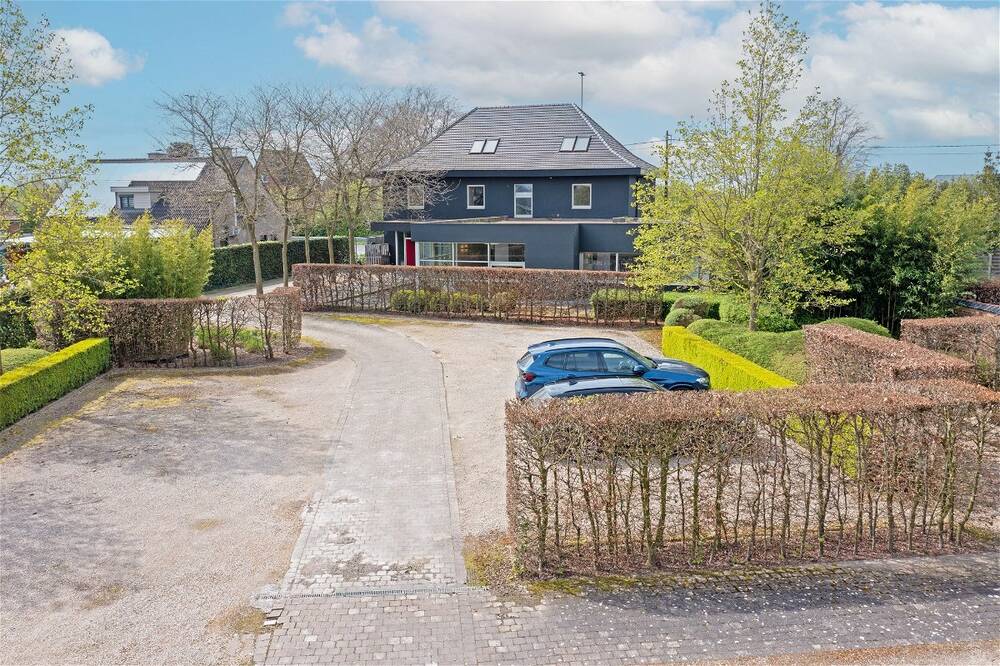 Kantoor te  koop in Maarkedal 9680 950000.00€  slaapkamers 541.00m² - Zoekertje 92302