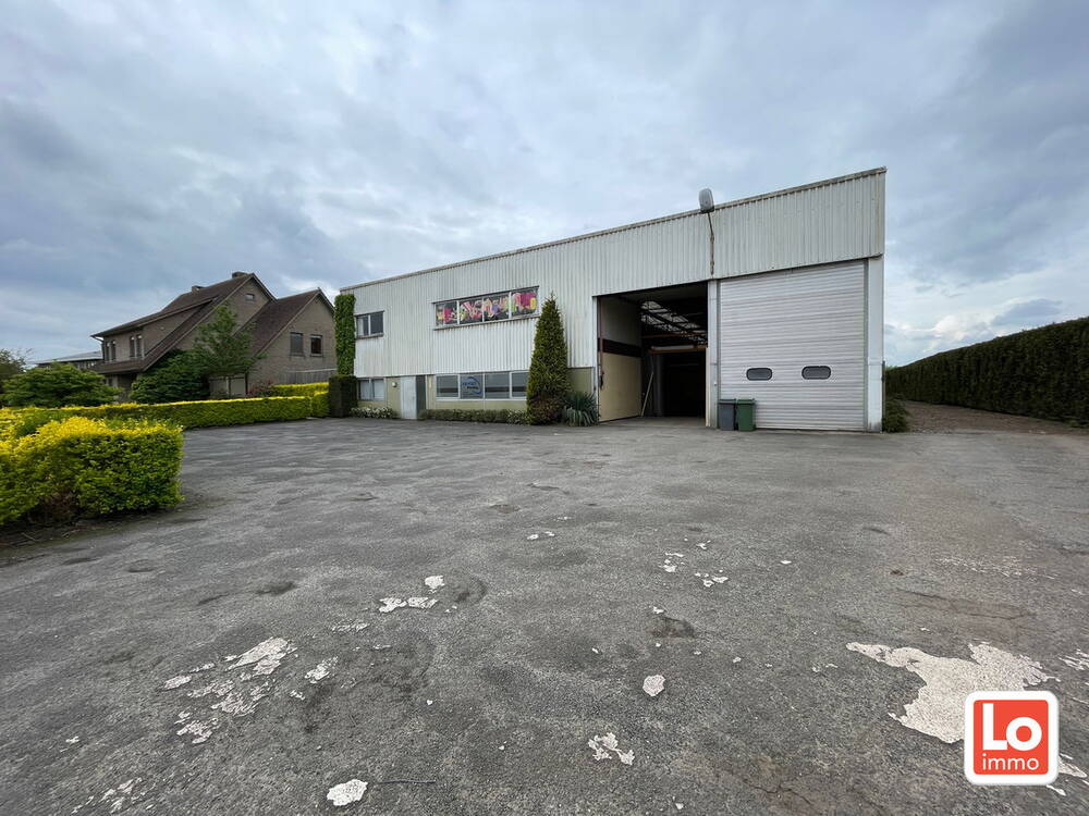 Industrie te  huur in Lochristi 9080 2000.00€  slaapkamers m² - Zoekertje 279139