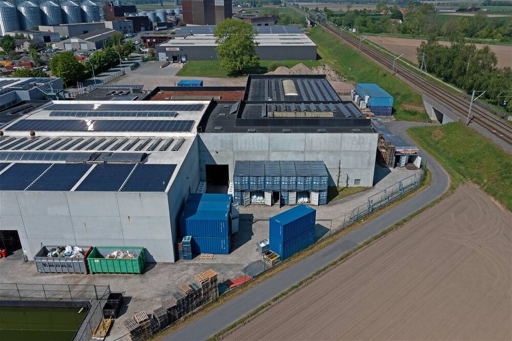 Industrie te  huur in Deinze 9800 9685.00€  slaapkamers 2720.00m² - Zoekertje 92490