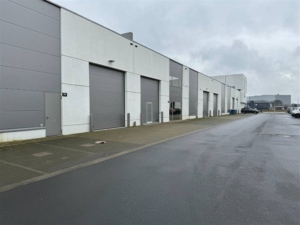 Industrie te  huur in Aalter 9880 1300.00€  slaapkamers 300.00m² - Zoekertje 92489