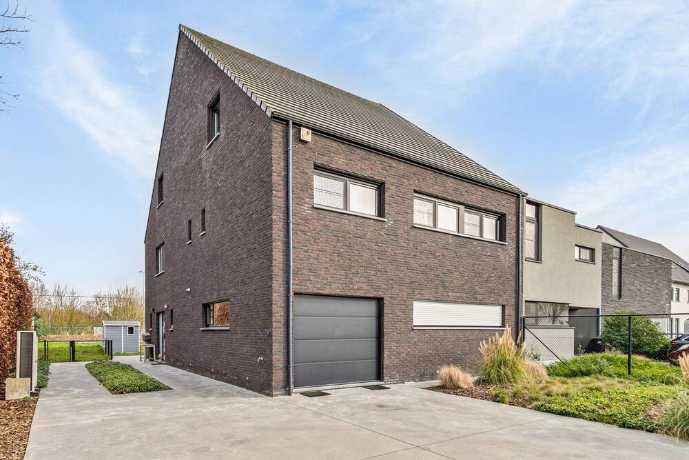 Huis te  koop in Afsnee 9051 875000.00€ 4 slaapkamers 369.00m² - Zoekertje 279307