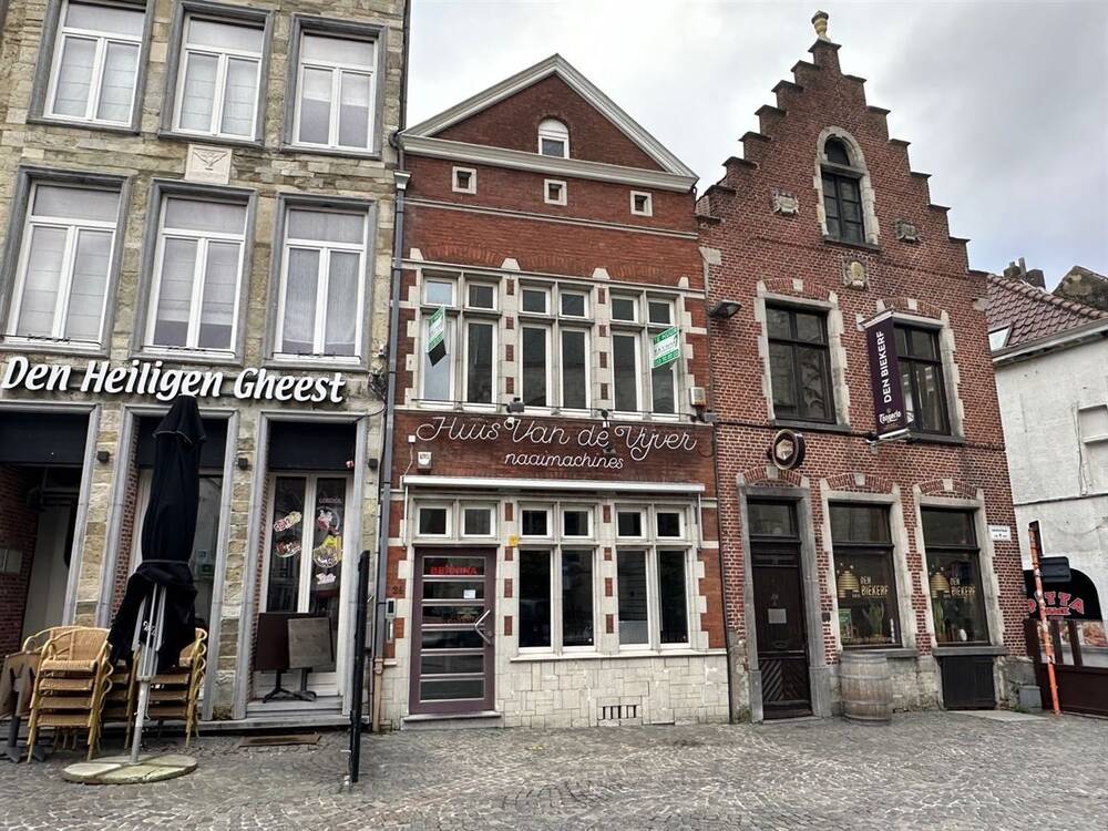 Commerciële ruimte te  huur in Aalst 9300 1250.00€  slaapkamers 200.00m² - Zoekertje 93405