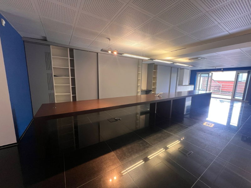 Kantoor te  koop in Temse 9140 265000.00€  slaapkamers 130.00m² - Zoekertje 279622