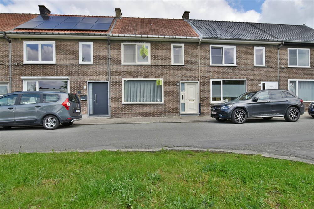 Huis te  koop in Sint-Gillis-bij-Dendermonde 9200 189000.00€ 3 slaapkamers 117.00m² - Zoekertje 279734