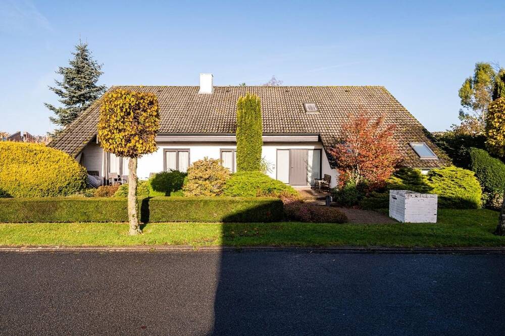 Villa te  koop in Maldegem 9990 495000.00€ 6 slaapkamers 357.00m² - Zoekertje 80426