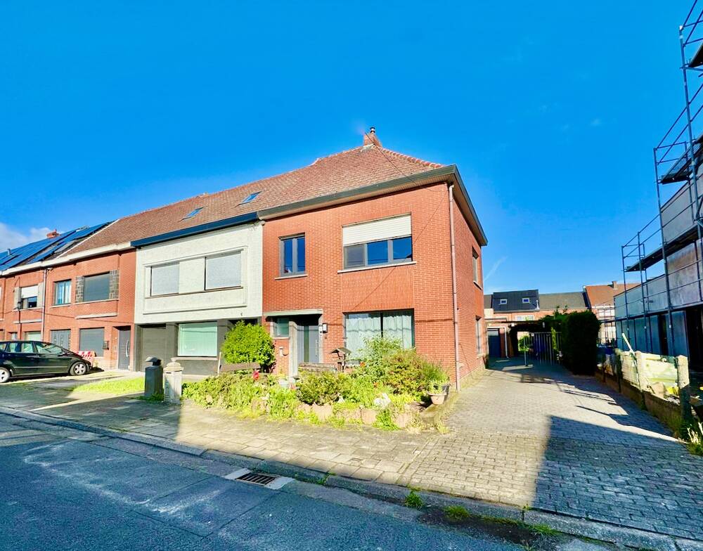 Huis te  koop in Zelzate 9060 253000.00€ 3 slaapkamers 145.00m² - Zoekertje 280096