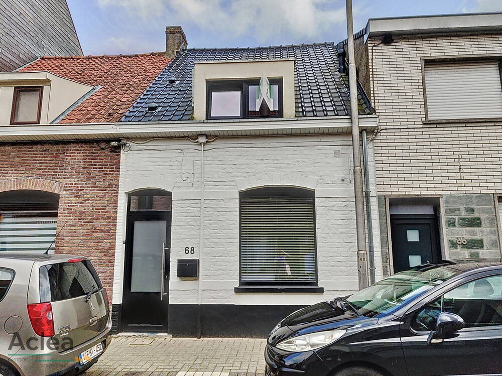 Huis te  huur in Eeklo 9900 850.00€ 2 slaapkamers m² - Zoekertje 280330