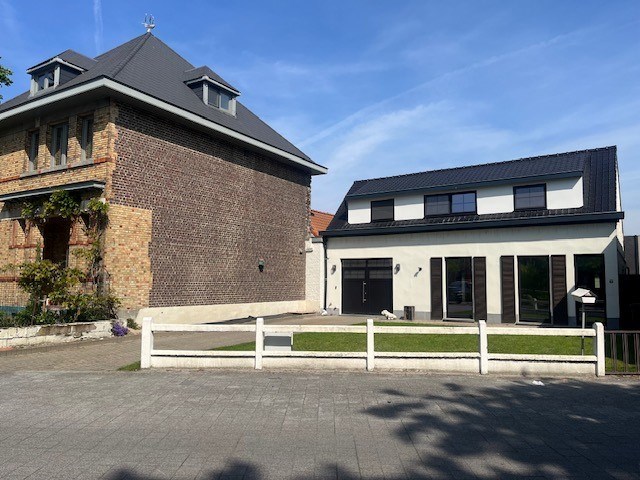 Huis te  koop in Laarne 9270 399000.00€ 3 slaapkamers 255.00m² - Zoekertje 280684