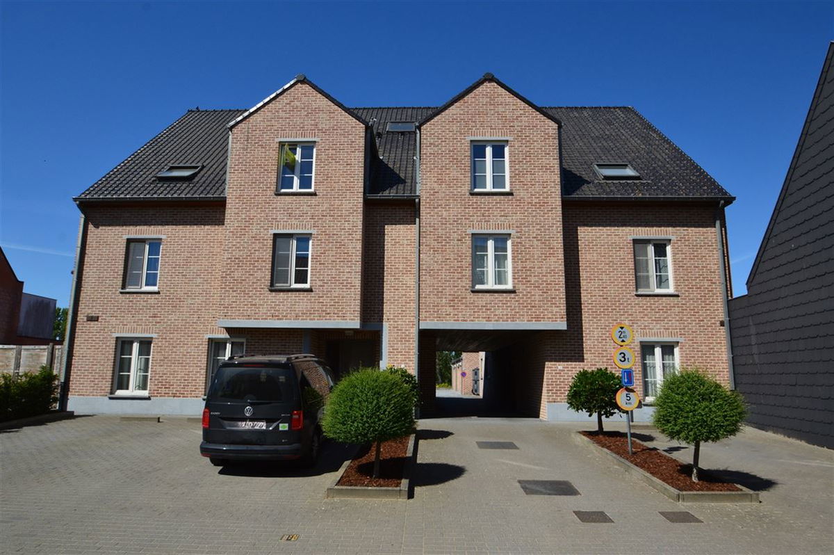 Penthouse te  huur in Oudegem 9200 830.00€ 3 slaapkamers m² - Zoekertje 280636