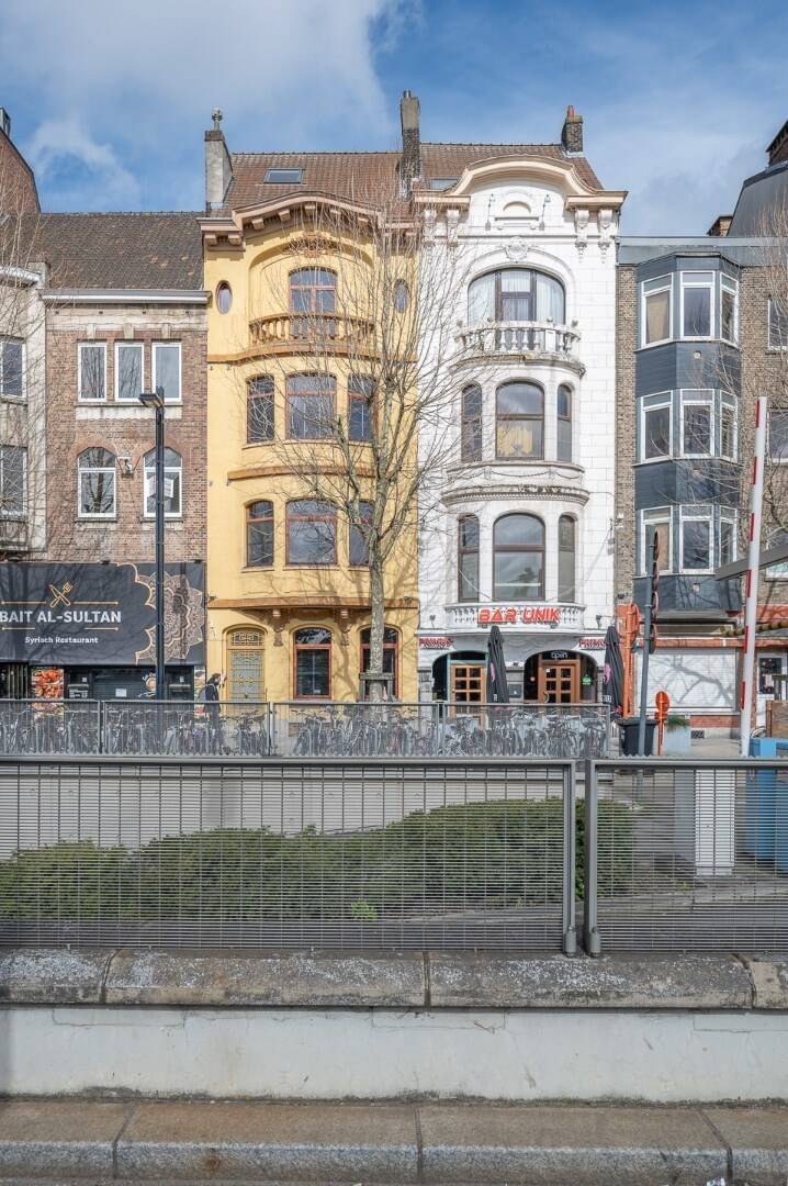 Herenhuis te  koop in Gent 9000 0.00€ 6 slaapkamers 384.00m² - Zoekertje 280731