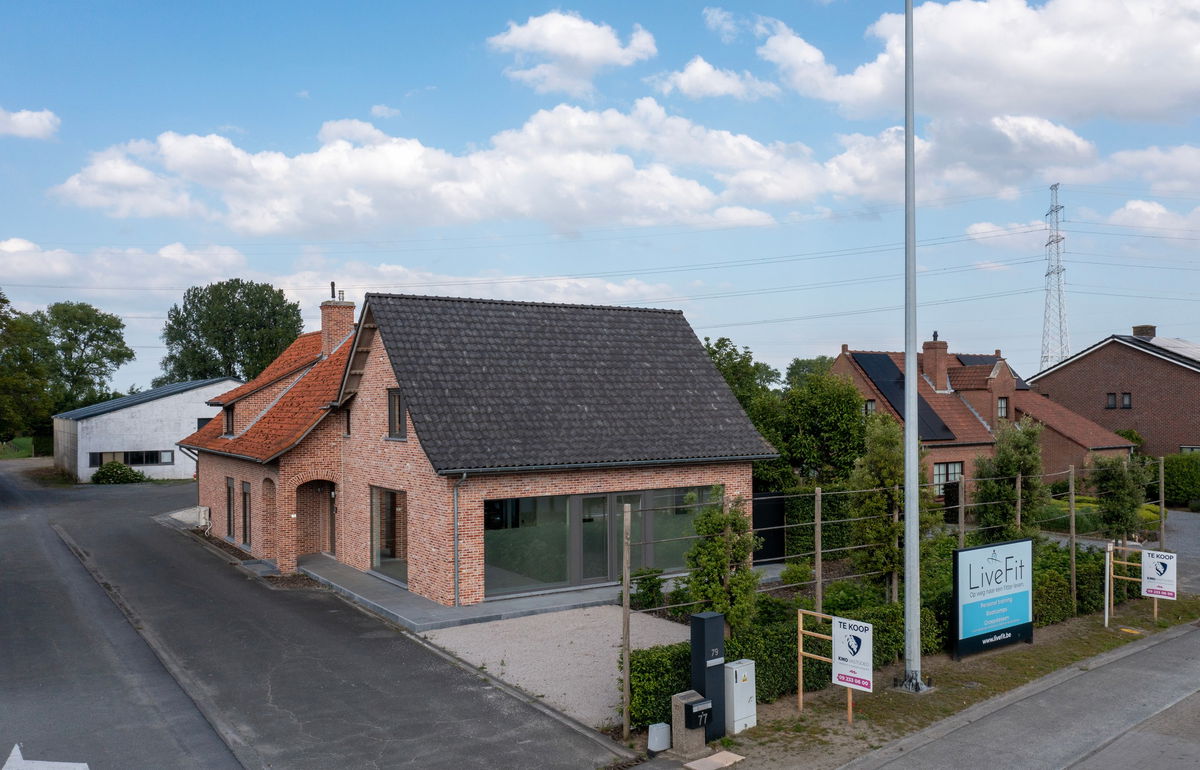 Industrie te  koop in Zulte 9870 995000.00€ 4 slaapkamers 356.00m² - Zoekertje 280804