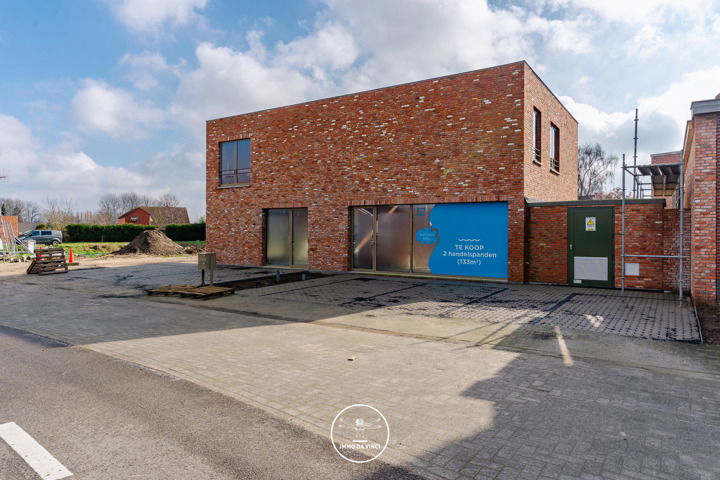 Commerciële ruimte te  koop in Machelen 9870 249500.00€  slaapkamers 133.00m² - Zoekertje 280864