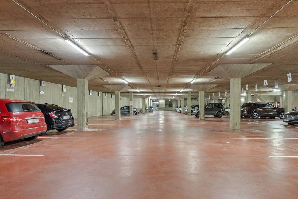 Parking te  koop in Sint-Niklaas 9100 89000.00€  slaapkamers 16.00m² - Zoekertje 112584