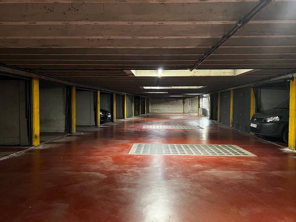Parking & garage te  huur in Gent 9000 135.00€  slaapkamers m² - Zoekertje 113933