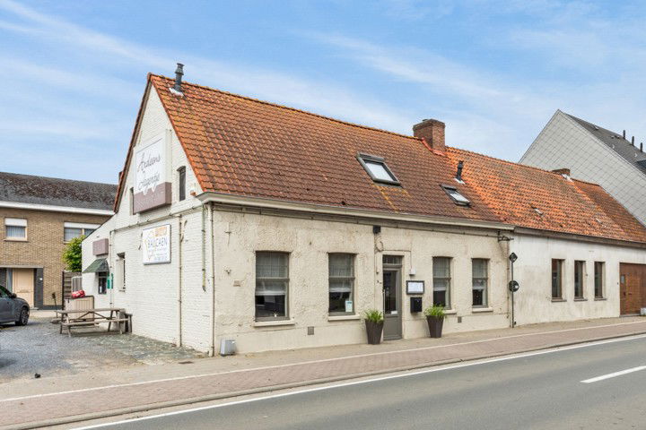 Mixgebouw te  koop in Deinze 9800 298800.00€ 2 slaapkamers 204.00m² - Zoekertje 281253