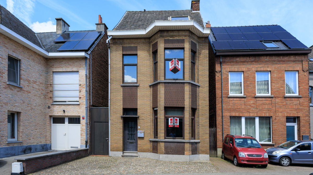 Huis te  koop in Erembodegem 9320 285000.00€ 4 slaapkamers 180.00m² - Zoekertje 281514