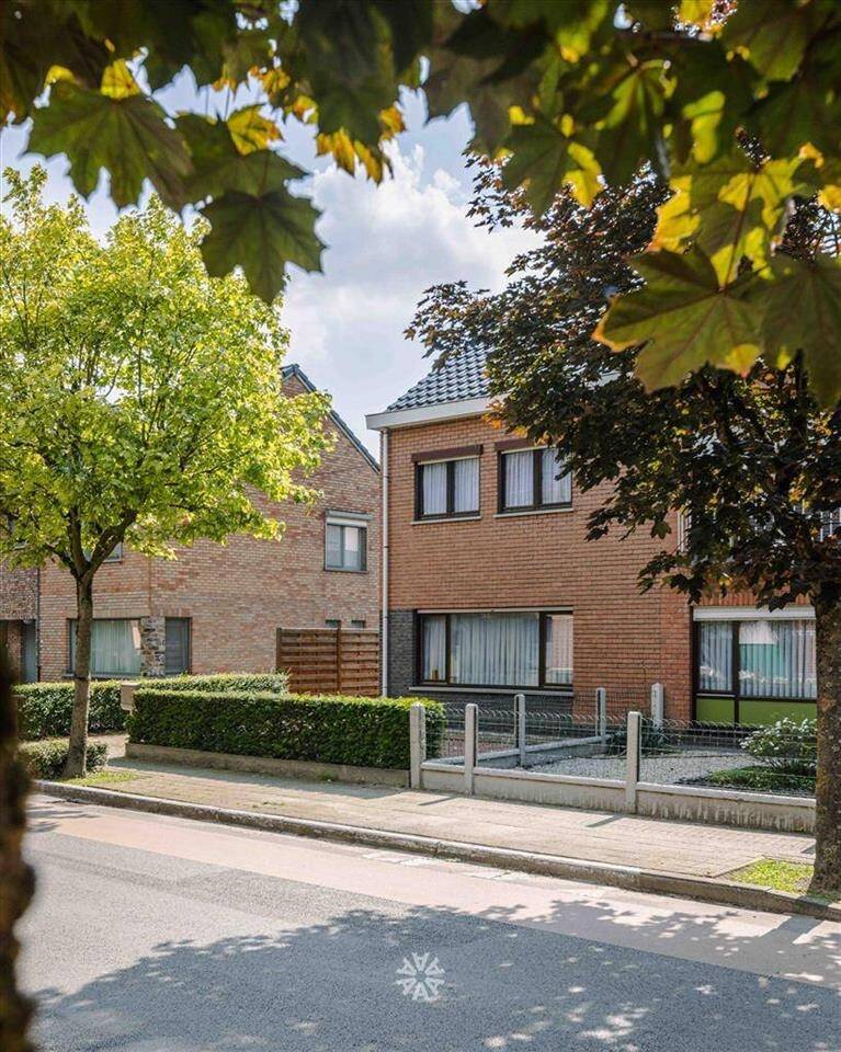 Huis te  koop in Destelbergen 9070 385000.00€ 3 slaapkamers 167.00m² - Zoekertje 119745