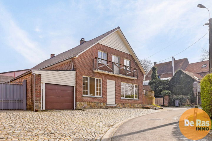 Mixgebouw te  koop in Sint-Lievens-Houtem 9520 695000.00€ 3 slaapkamers 275.00m² - Zoekertje 282080