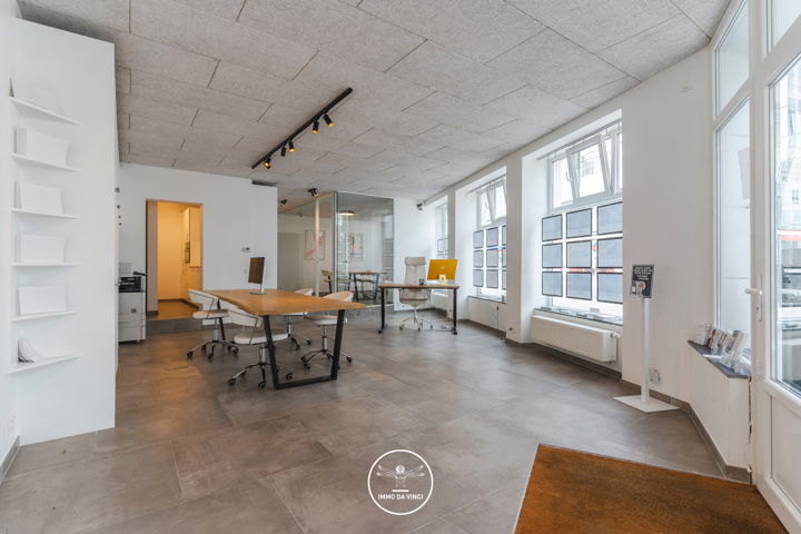 Kantoor te  huur in Gent 9000 1300.00€  slaapkamers 104.00m² - Zoekertje 282069