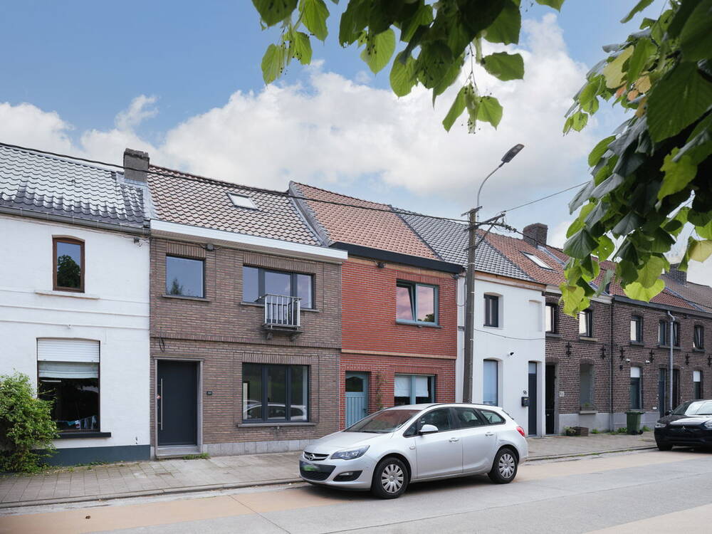 Huis te  koop in Zwijnaarde 9052 395000.00€ 3 slaapkamers 168.00m² - Zoekertje 281996