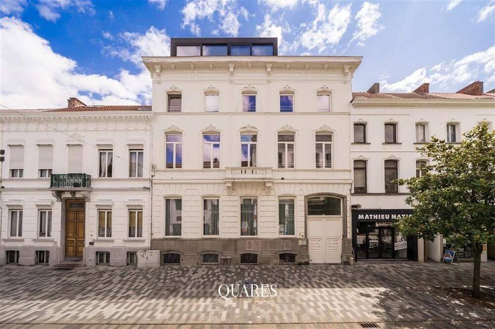 Appartementsgebouw te  koop in Sint-Niklaas 9100 299000.00€ 1 slaapkamers 179.00m² - Zoekertje 156313