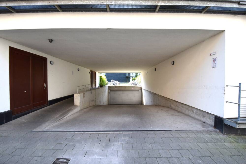 Parking & garage te  huur in Gent 9000 95.00€  slaapkamers m² - Zoekertje 157414