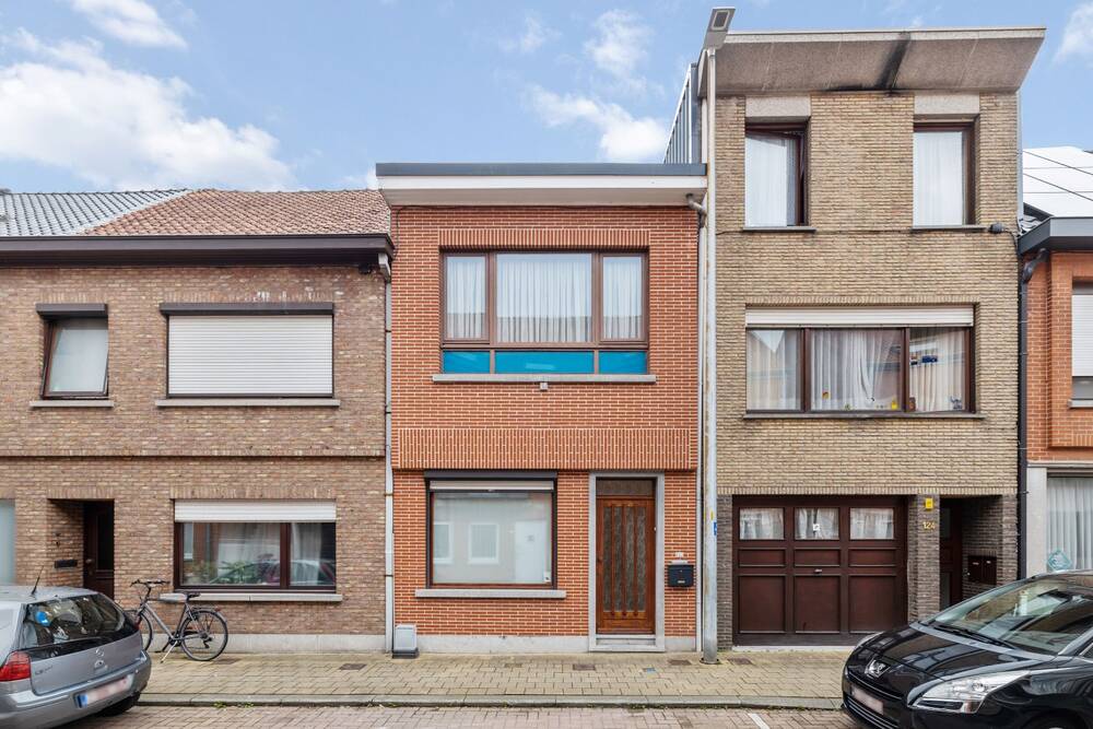 Huis te  koop in Sint-Niklaas 9100 255000.00€ 2 slaapkamers 117.00m² - Zoekertje 160412