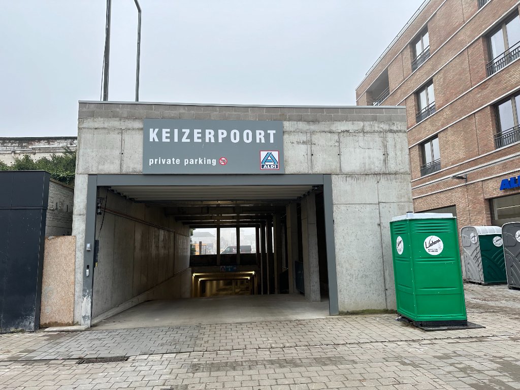 Parking & garage te  koop in Gent 9000 60000.00€  slaapkamers m² - Zoekertje 160453