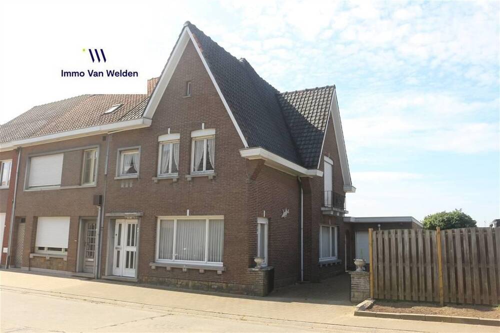 Huis te  koop in Eine 9700 225000.00€ 3 slaapkamers 131.00m² - Zoekertje 163092