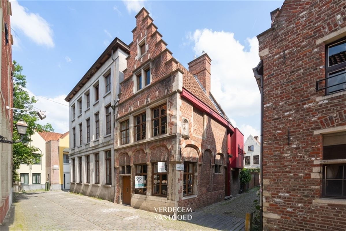 Huis te  koop in Gent 9000 695000.00€ 2 slaapkamers 161.00m² - Zoekertje 165241