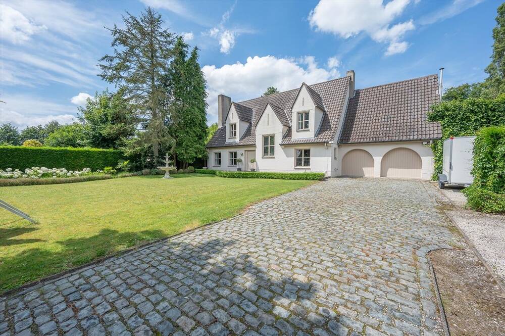 Villa te  koop in Aalter 9880 550000.00€ 6 slaapkamers 298.00m² - Zoekertje 177033