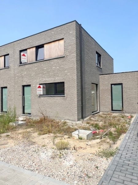 Huis te  koop in Stekene 9190 369000.00€ 3 slaapkamers m² - Zoekertje 191084