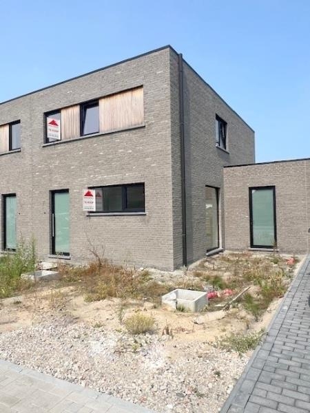 Huis te  koop in Stekene 9190 369000.00€ 3 slaapkamers m² - Zoekertje 193860