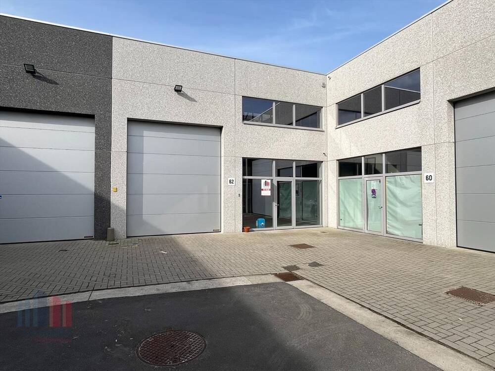 Handelszaak te  huur in Waarschoot 9950 1600.00€  slaapkamers 350.00m² - Zoekertje 194124