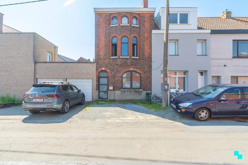 Huis te  koop in Merelbeke 9820 299000.00€ 4 slaapkamers 169.00m² - Zoekertje 195054