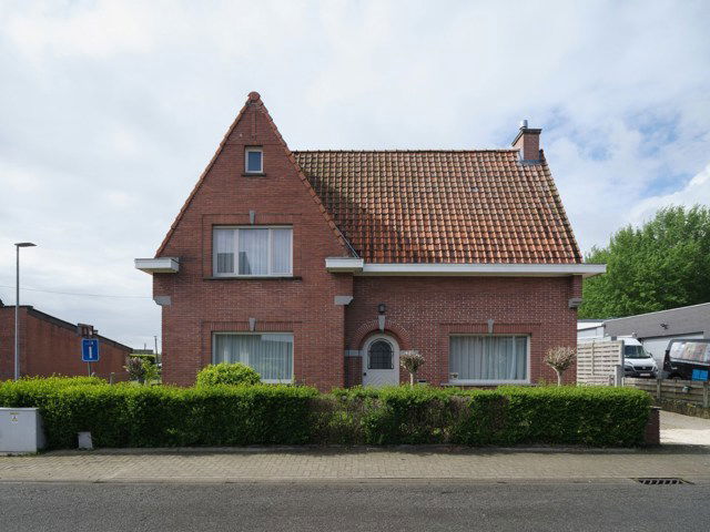 Huis te  koop in Aalter 9880 435000.00€ 4 slaapkamers 234.00m² - Zoekertje 200859