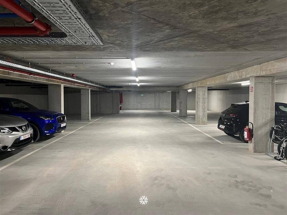 Parking & garage te  koop in Beveren-Waas 9120 19950.00€  slaapkamers m² - Zoekertje 200468