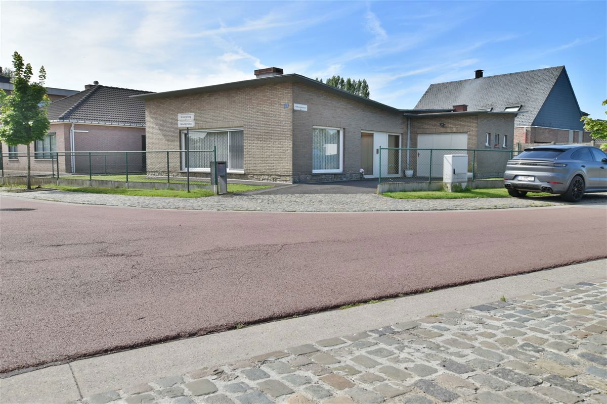 Bungalow te  koop in Grembergen 9200 229000.00€ 2 slaapkamers 132.00m² - Zoekertje 207361