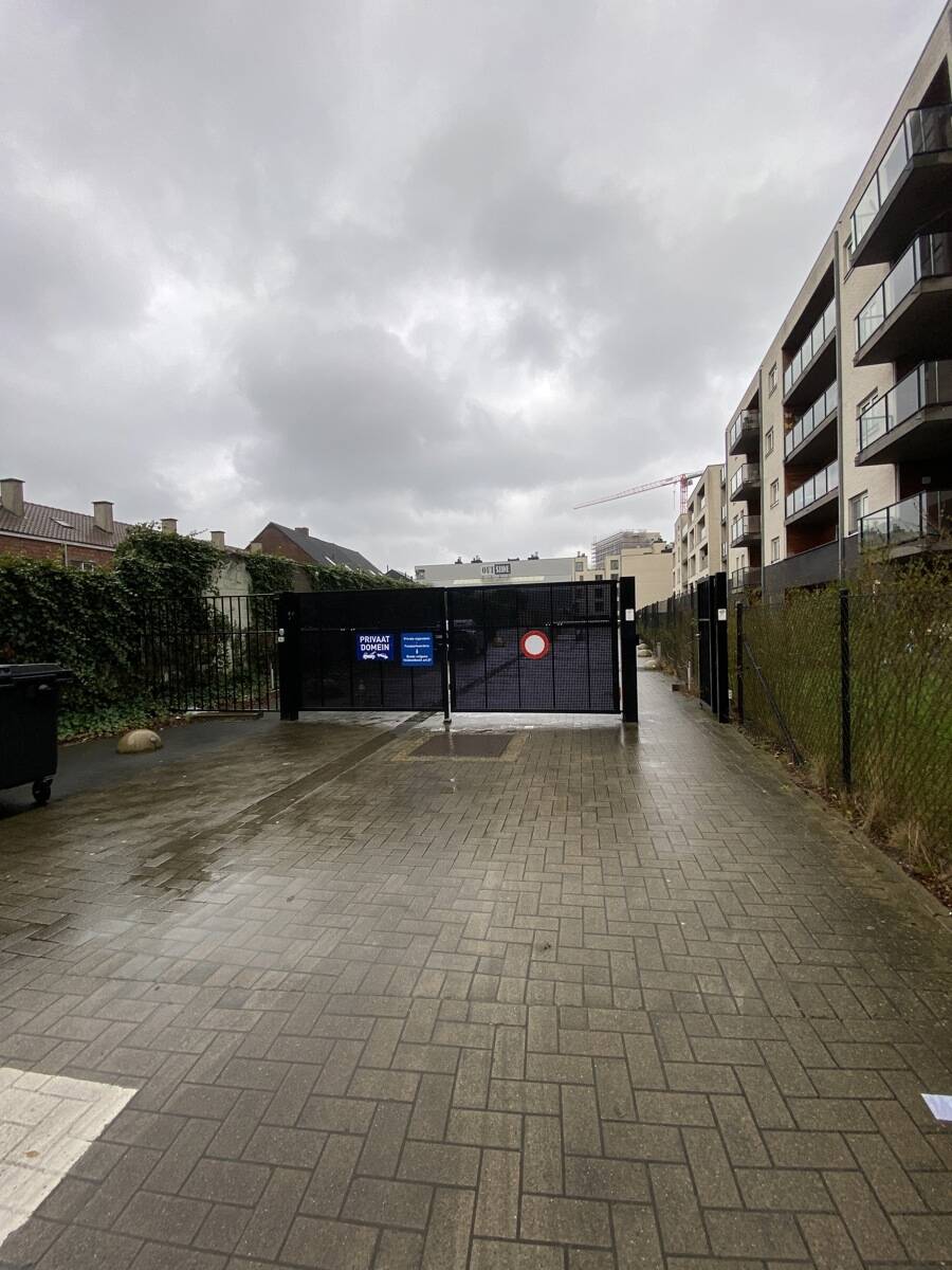 Parking & garage te  koop in Gentbrugge 9050 55000.00€  slaapkamers m² - Zoekertje 211054