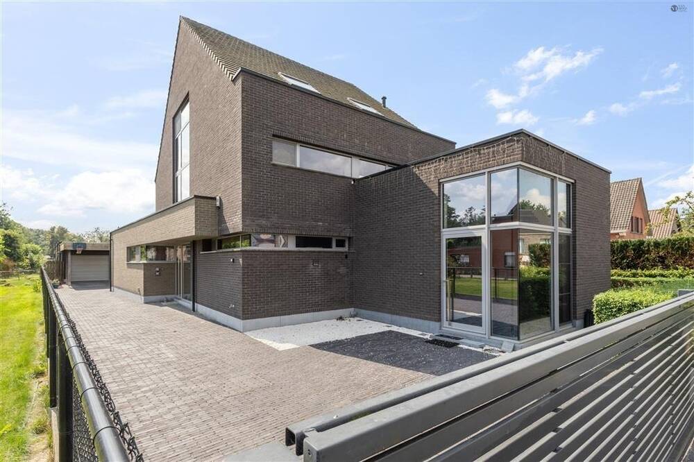 Huis te  koop in Stekene 9190 895000.00€ 6 slaapkamers 347.00m² - Zoekertje 211201