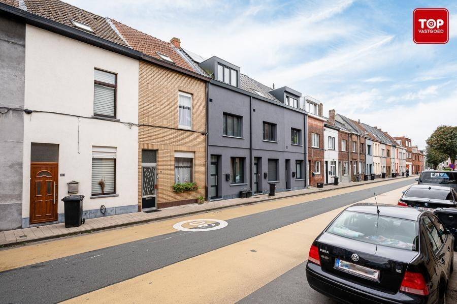 Huis te  koop in Wondelgem 9032 269000.00€ 4 slaapkamers 140.00m² - Zoekertje 234962