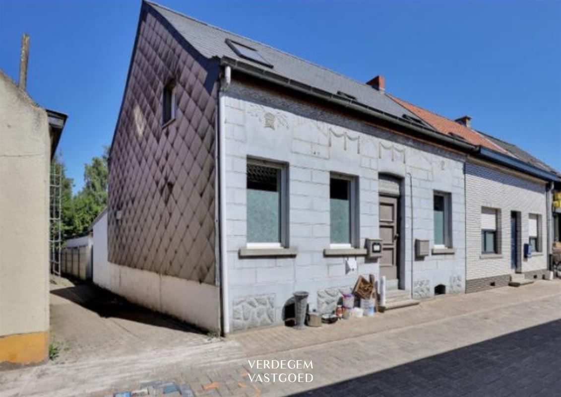 Huis te  koop in Mere 9420 149000.00€ 2 slaapkamers 155.00m² - Zoekertje 237708