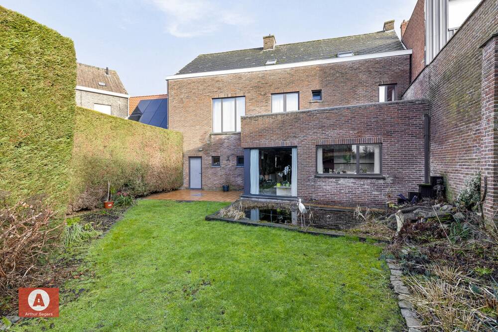 Huis te  koop in Buggenhout 9255 335000.00€ 4 slaapkamers 268.00m² - Zoekertje 238437